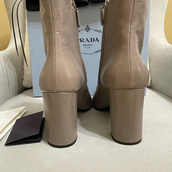 Prada Calzature Donna Boots - Brand New! - Picture 14 of 14